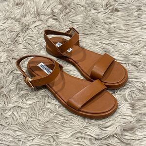 Steve Madden strappy sandals size 9.5